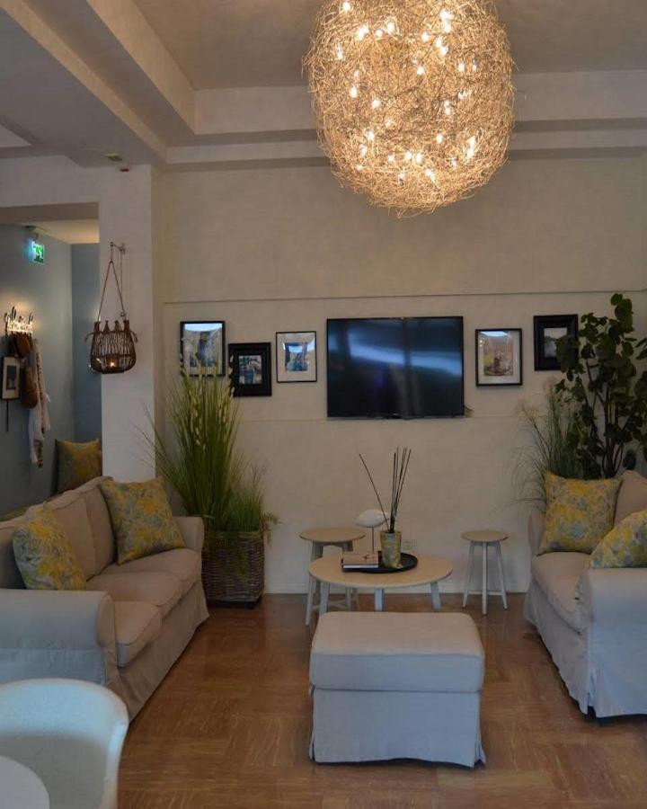 Hotel Mon Pays Ричоне Екстериор снимка