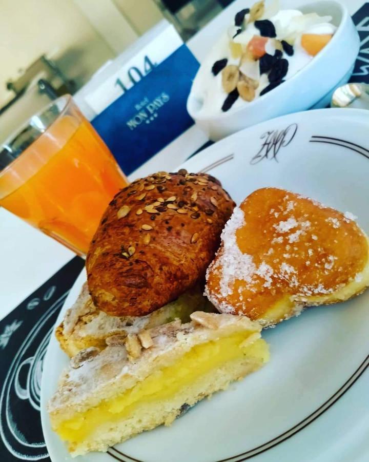 Hotel Mon Pays Ричоне Екстериор снимка