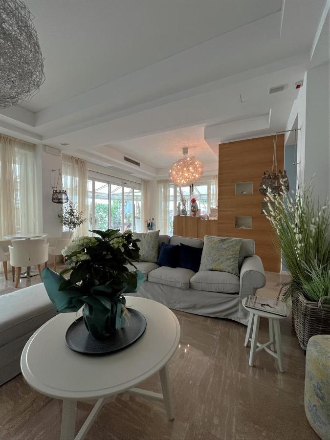 Hotel Mon Pays Ричоне Екстериор снимка
